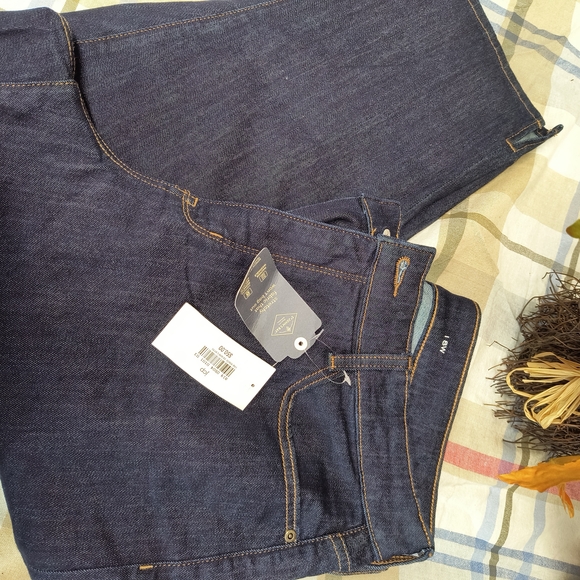 Women's Dark Blue Capri Jeans - Picture 5 of 5